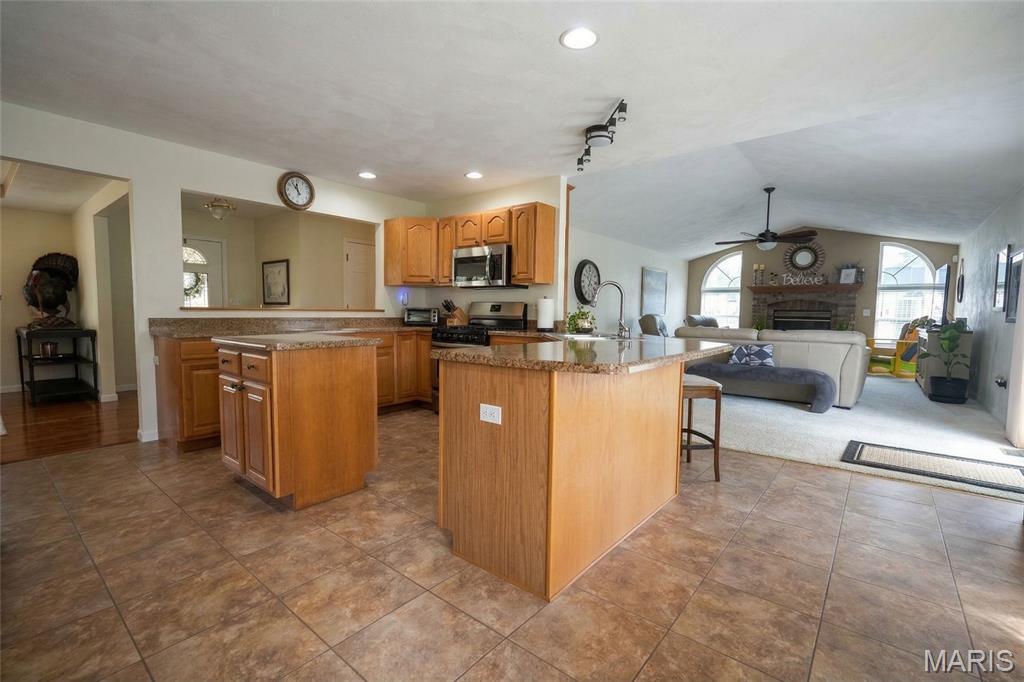 Woodsview Manor - Residential