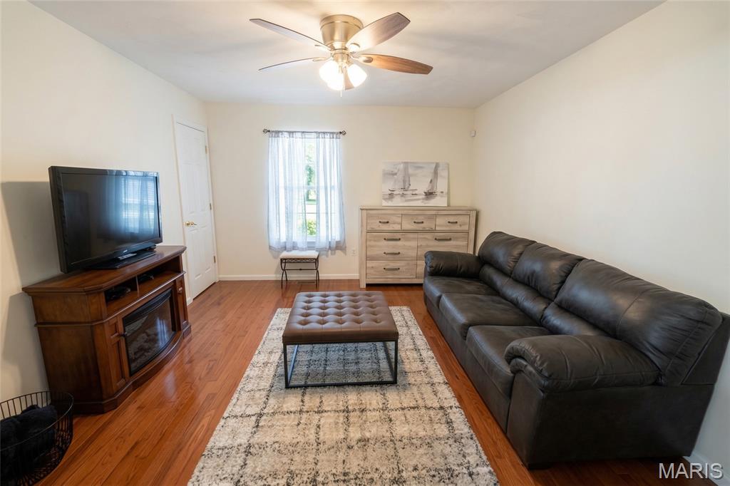 Woodsview Manor - Residential