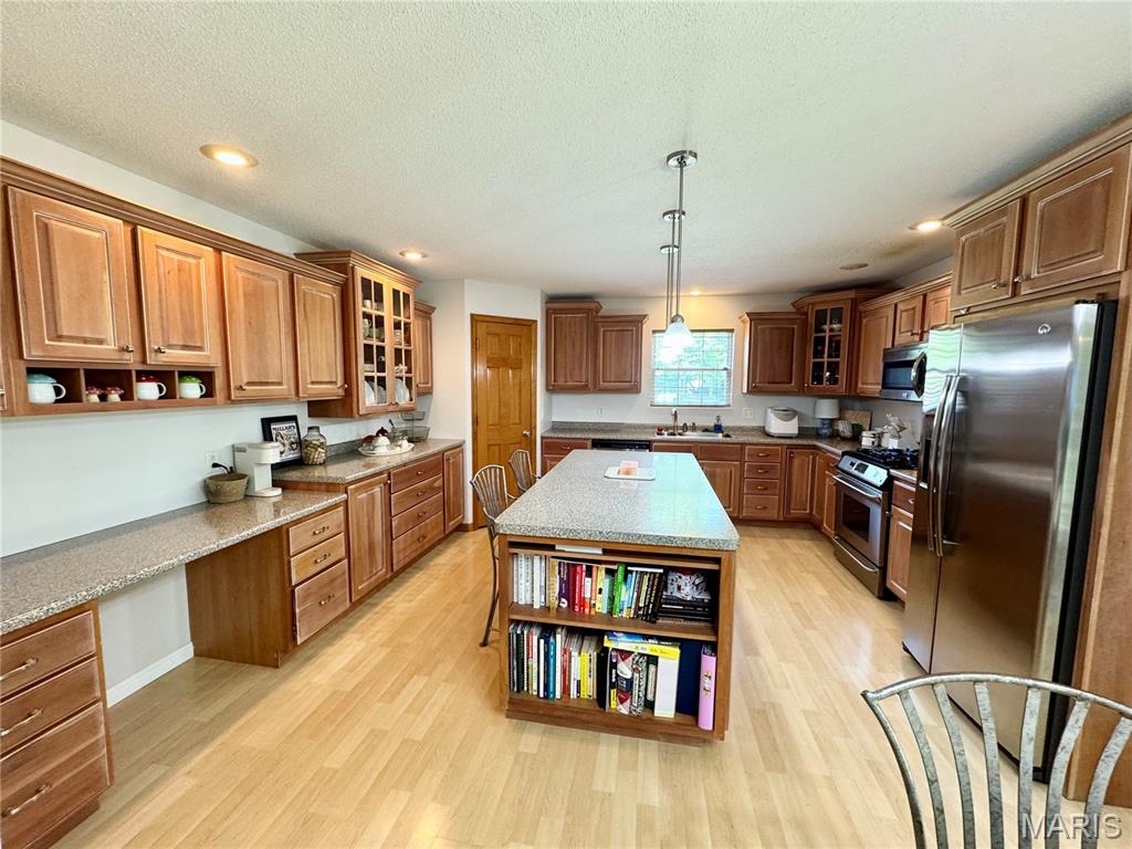 Lincoln Mdws #2 - Residential Lease