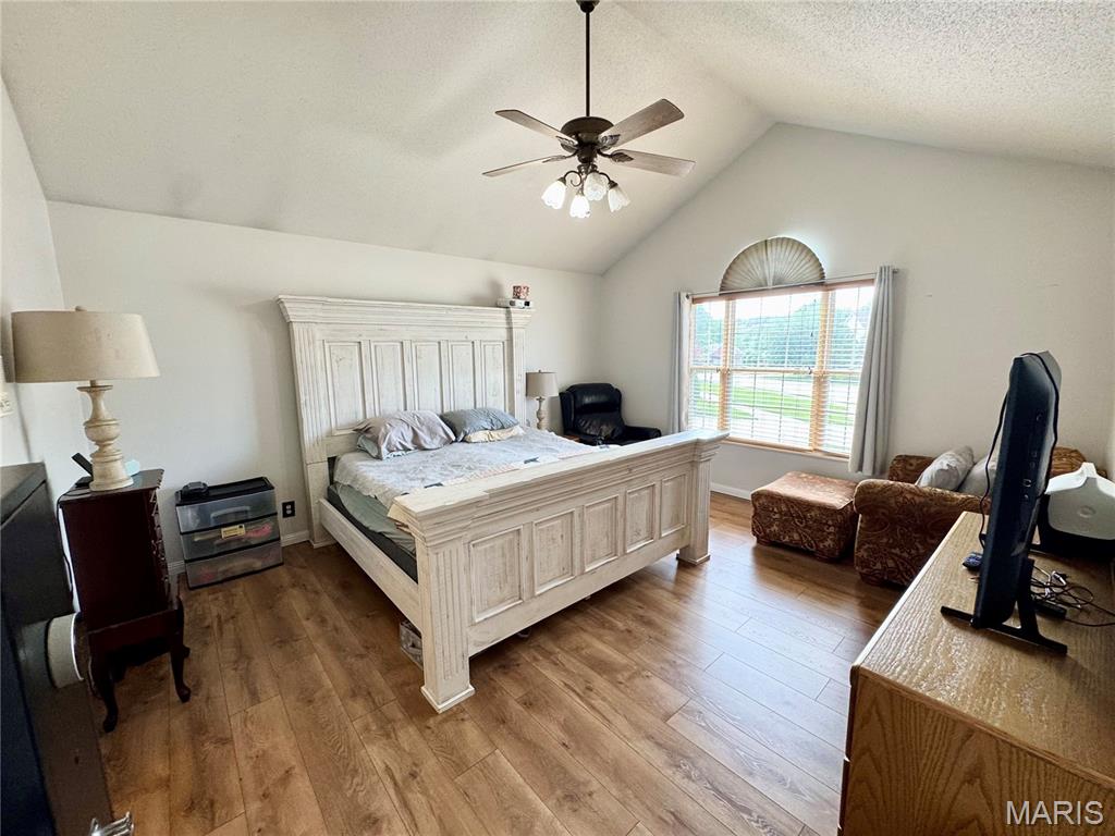 Lincoln Mdws #2 - Residential Lease