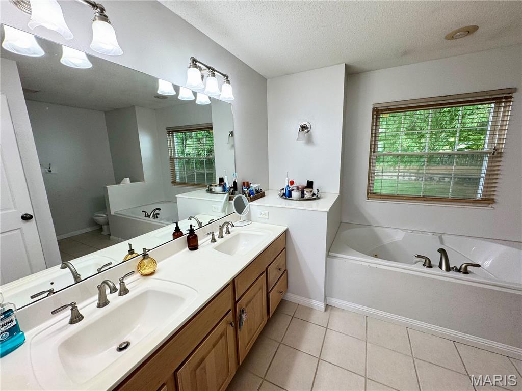 Lincoln Mdws #2 - Residential Lease