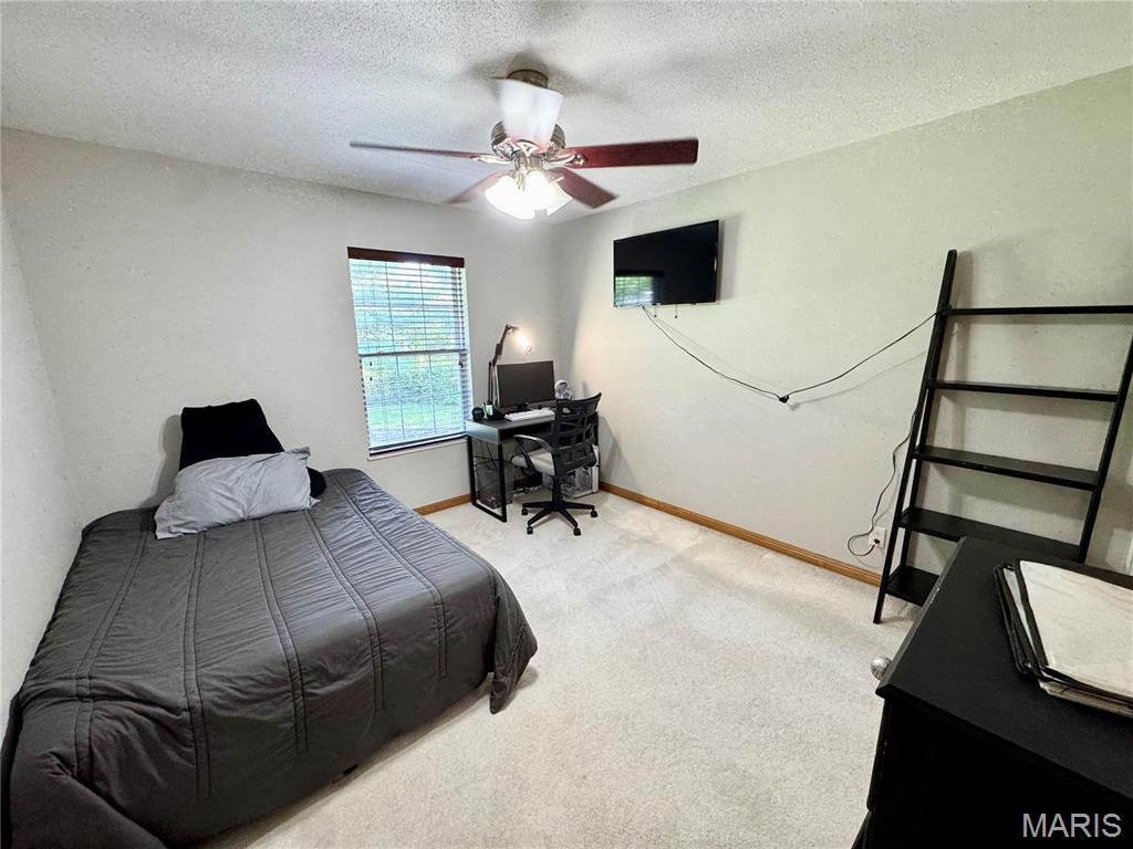 Lincoln Mdws #2 - Residential Lease