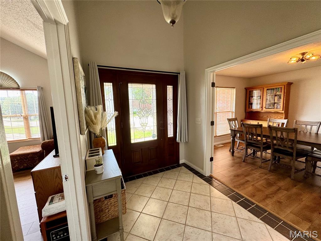 Lincoln Mdws #2 - Residential Lease
