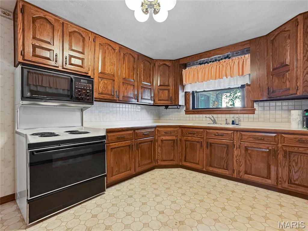 Brown and Maxey - Residential