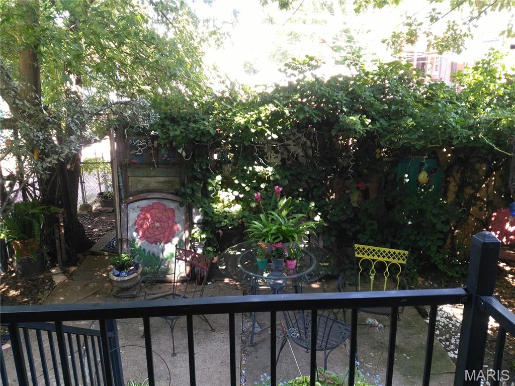 St Louis Commons Add - Residential