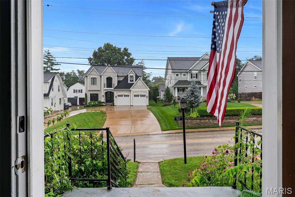 Woodlawn Manor - Residential