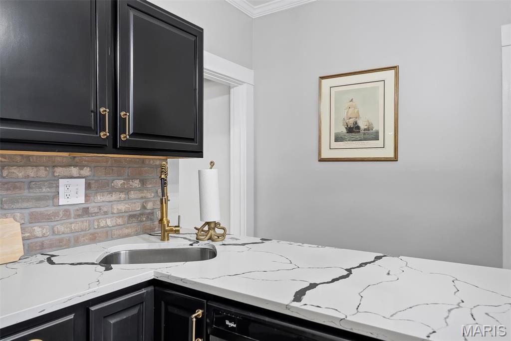Woodlawn Manor - Residential