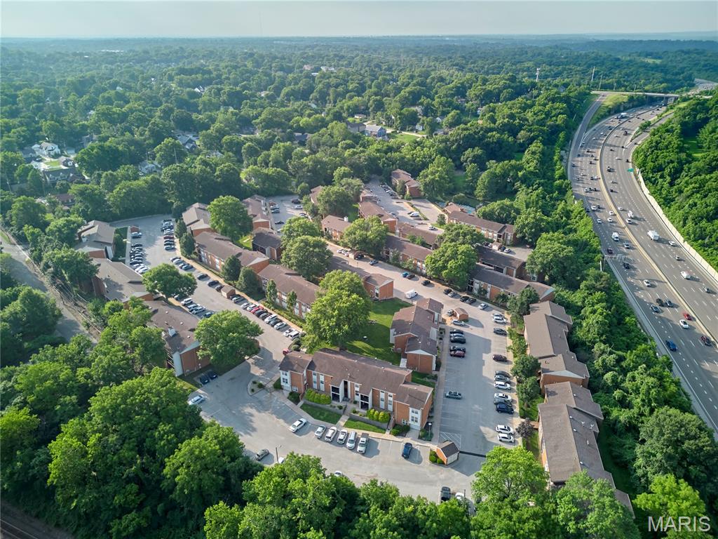 Greenbriar Condo - Residential