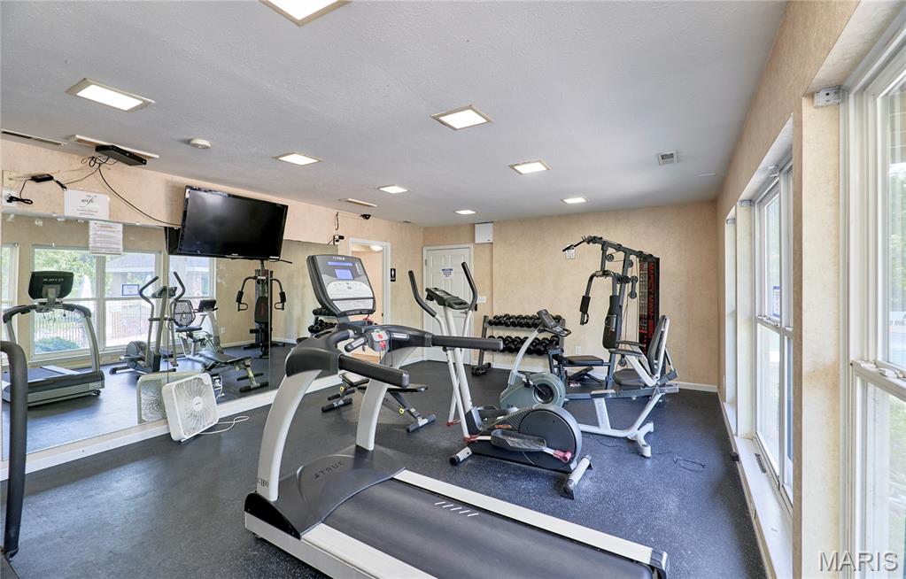 Greenbriar Condo - Residential