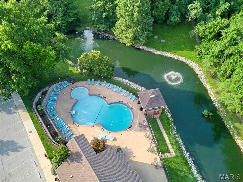 Greenbriar Condo - Residential