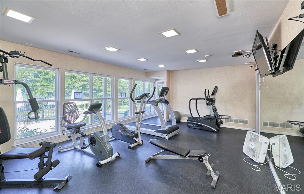 Greenbriar Condo - Residential
