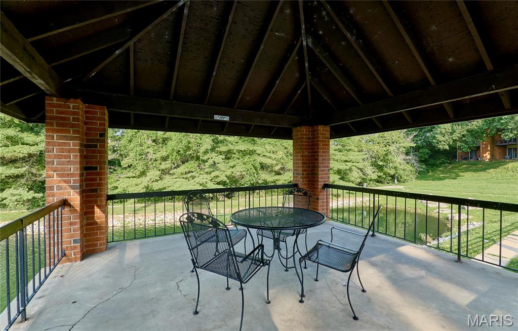 Greenbriar Condo - Residential