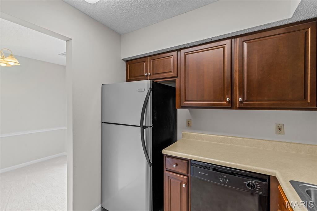 Brentwood Forest Condo Ph Six T - Residential
