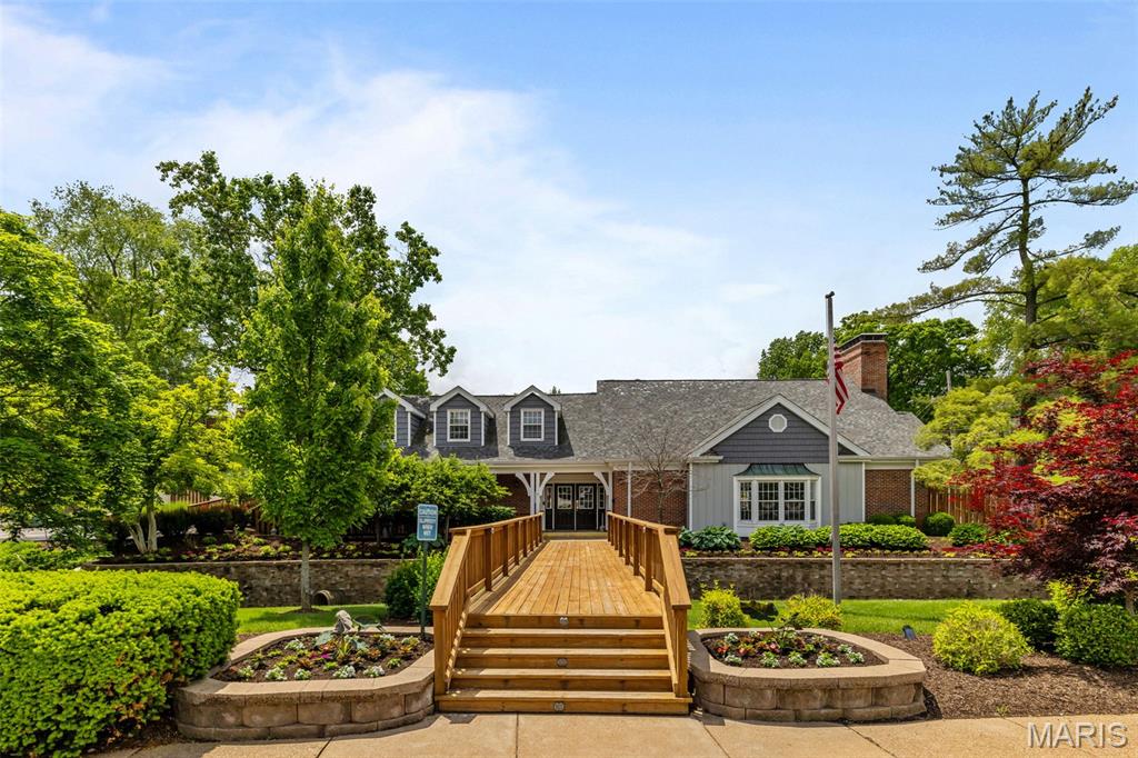 Brentwood Forest Condo Ph Six T - Residential