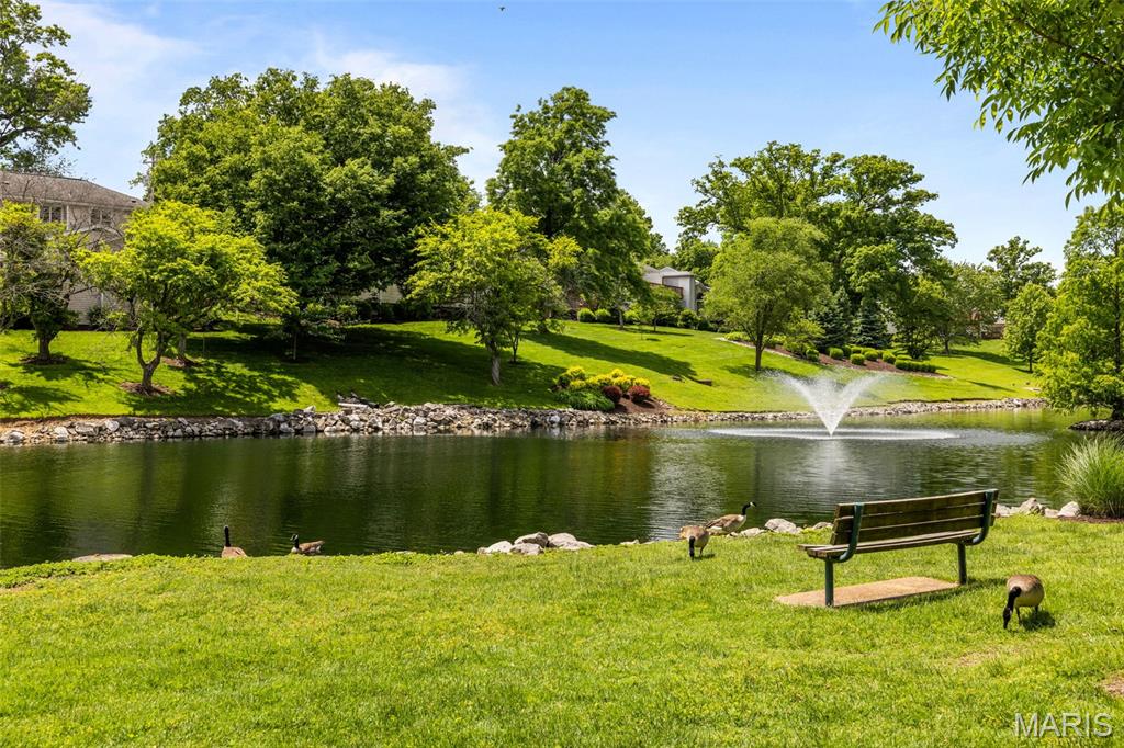 Brentwood Forest Condo Ph Six T - Residential