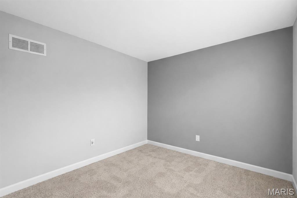 Twin Chimneys Village B Lindenwood - Residential