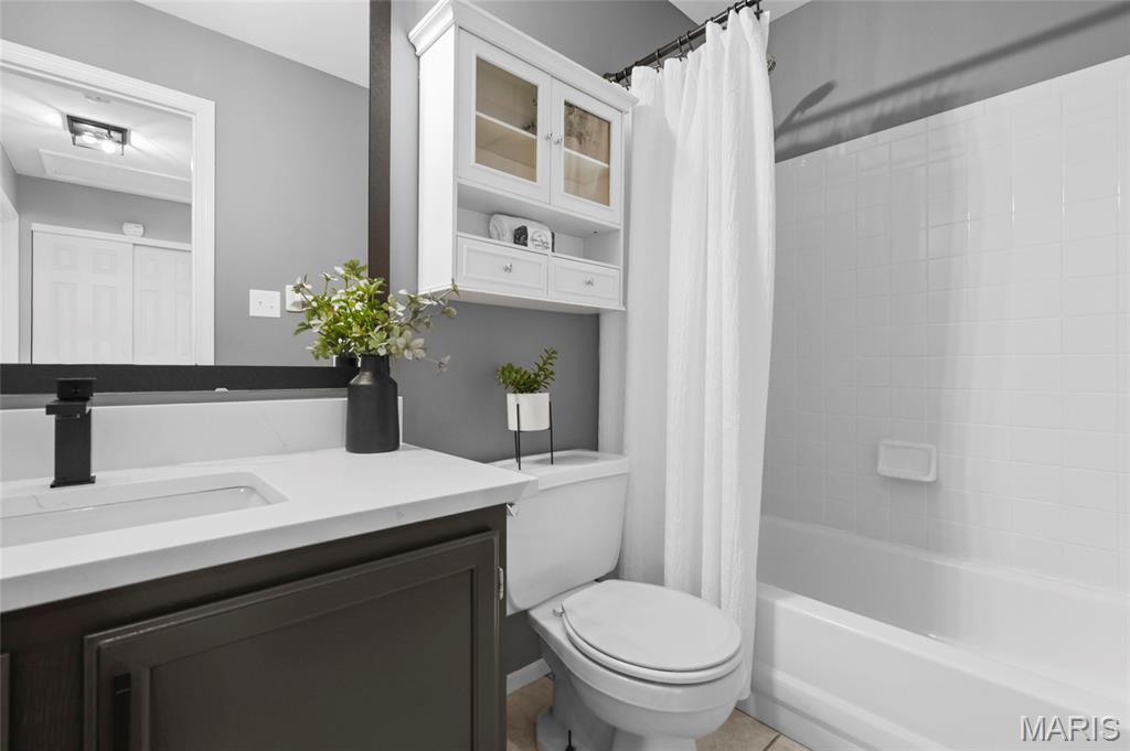 Twin Chimneys Village B Lindenwood - Residential