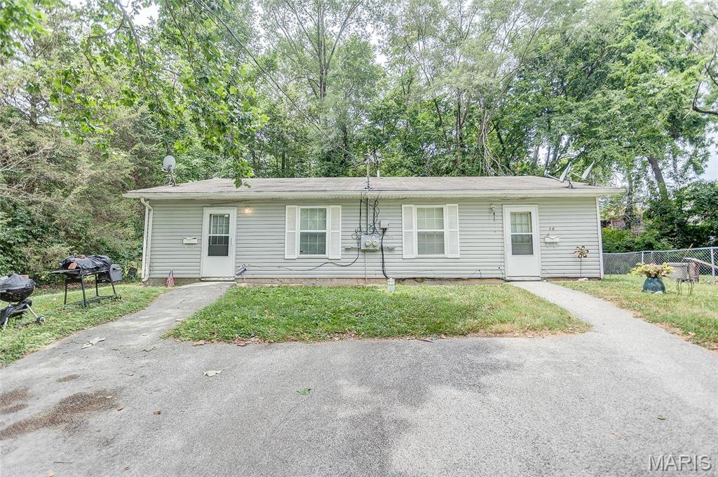 GOOD ALTON INVESTMENT PROPERTY. THIS 2 UNIT 2 BEDROOM DUPLEX BUILT IN 2001. ROOF HAS NEW SHINGLES, NEW WATER HEATER, AND NEWER HVAC.   LONG TIME TENANTS. PROPERTY HAS GOOD CASH FLOW AND IS TURN KEY. DUPLEX IS IN VERY GOOD CONDITION. PROPERTY INCLUDES 504 & 506 MARSH.