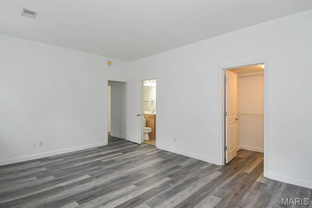 Pershing Condo - Residential