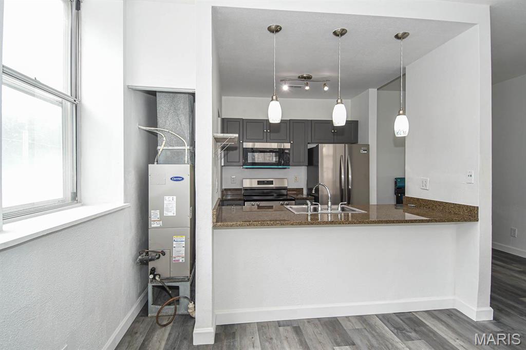 Pershing Condo - Residential