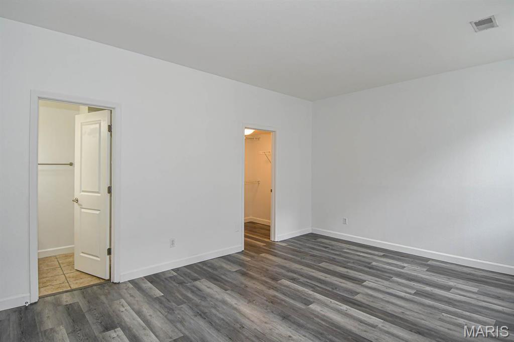 Pershing Condo - Residential