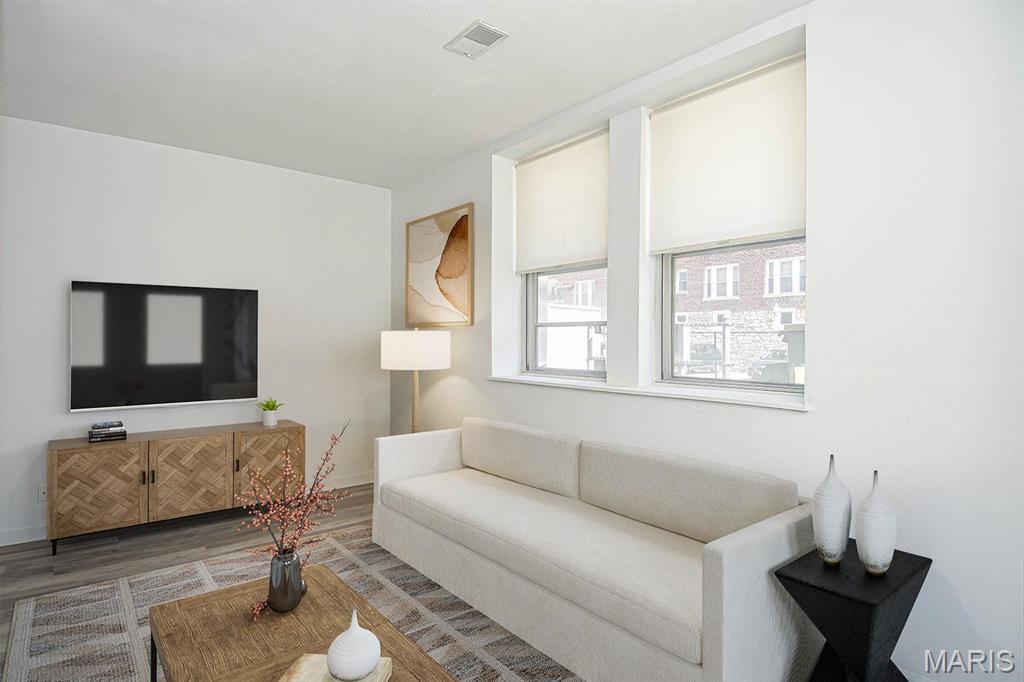 Pershing Condo - Residential