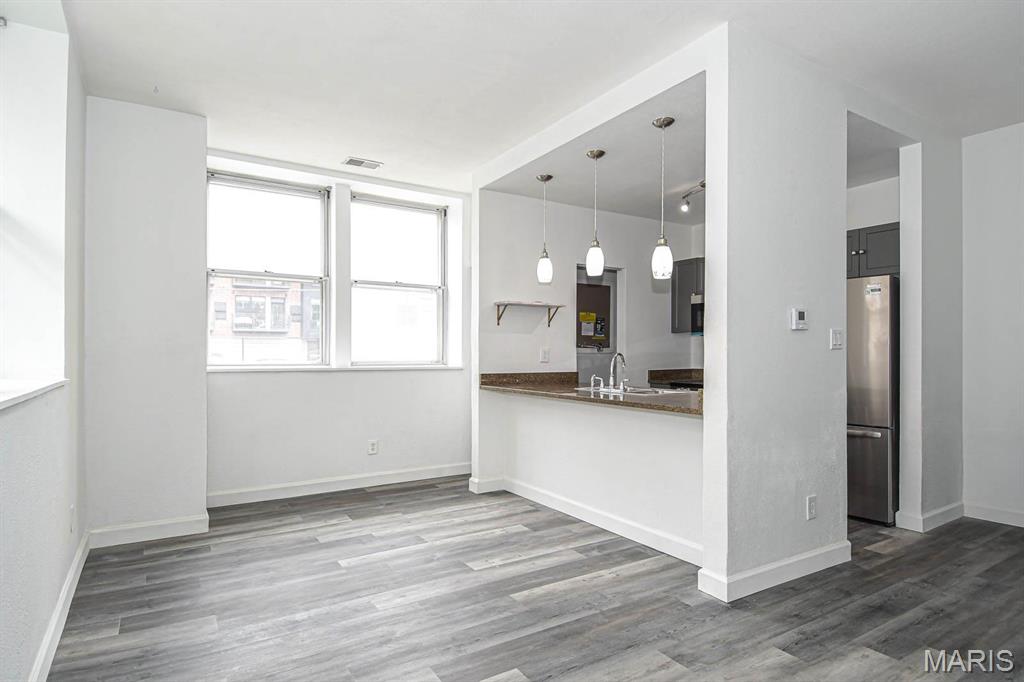 Pershing Condo - Residential