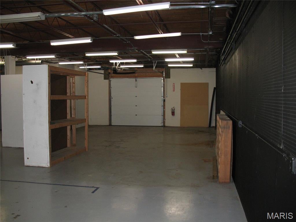 R & M 02 - Commercial Lease