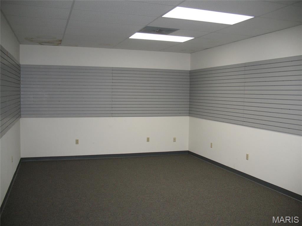R & M 02 - Commercial Lease