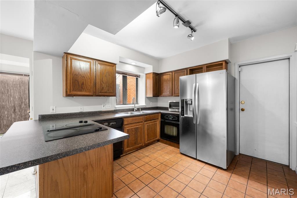 Shaw Park Place Condo Amd - Residential