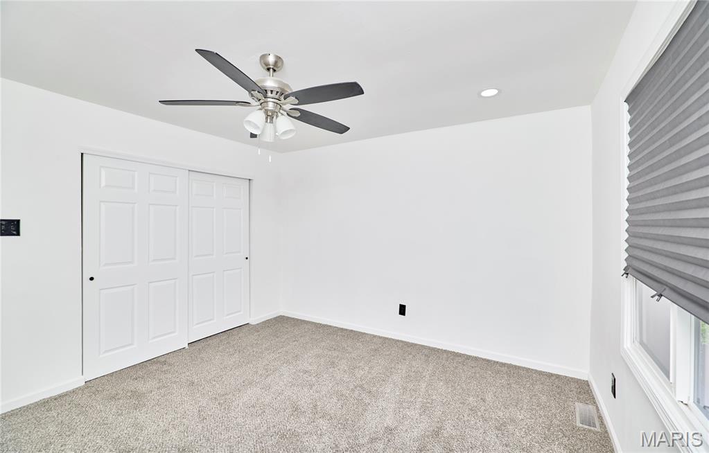 Rossridge Twnhs Condo - Residential