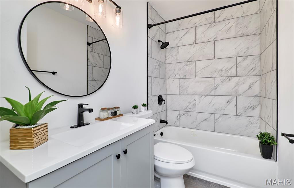 Rossridge Twnhs Condo - Residential