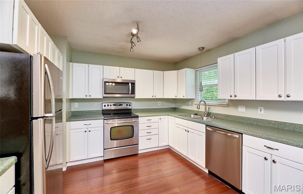 Hawks View Estates - Residential Lease