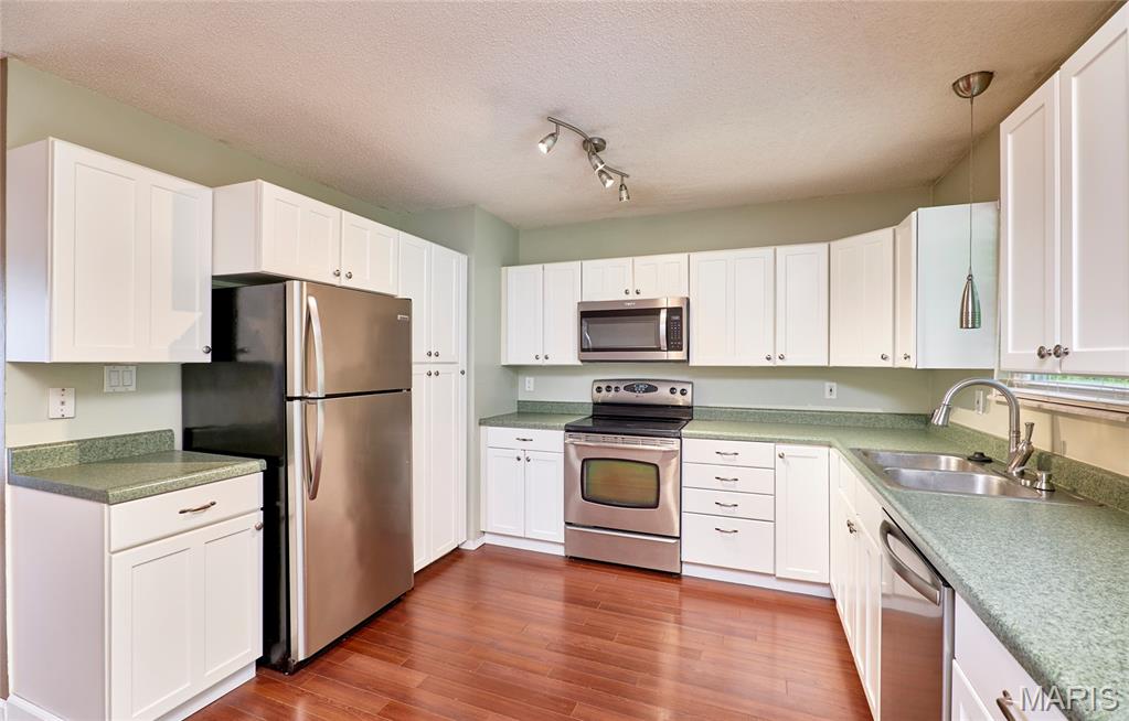 Hawks View Estates - Residential Lease