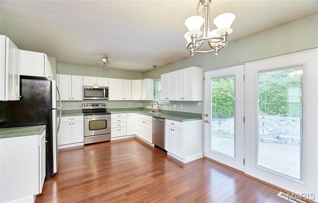 Hawks View Estates - Residential Lease