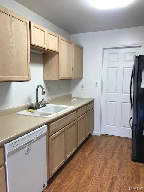 COUNTRY OAKS - Residential Lease