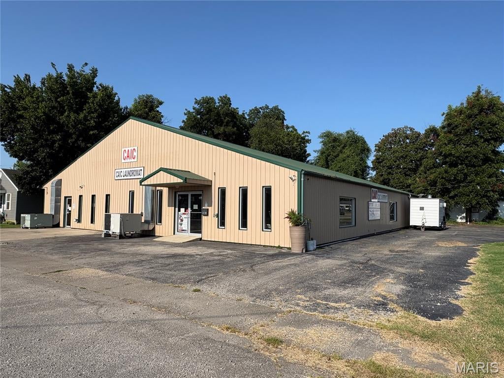 none - Commercial Sale