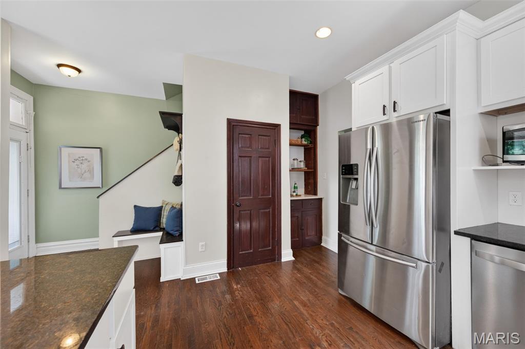 Nicholsons Add 01 - Residential