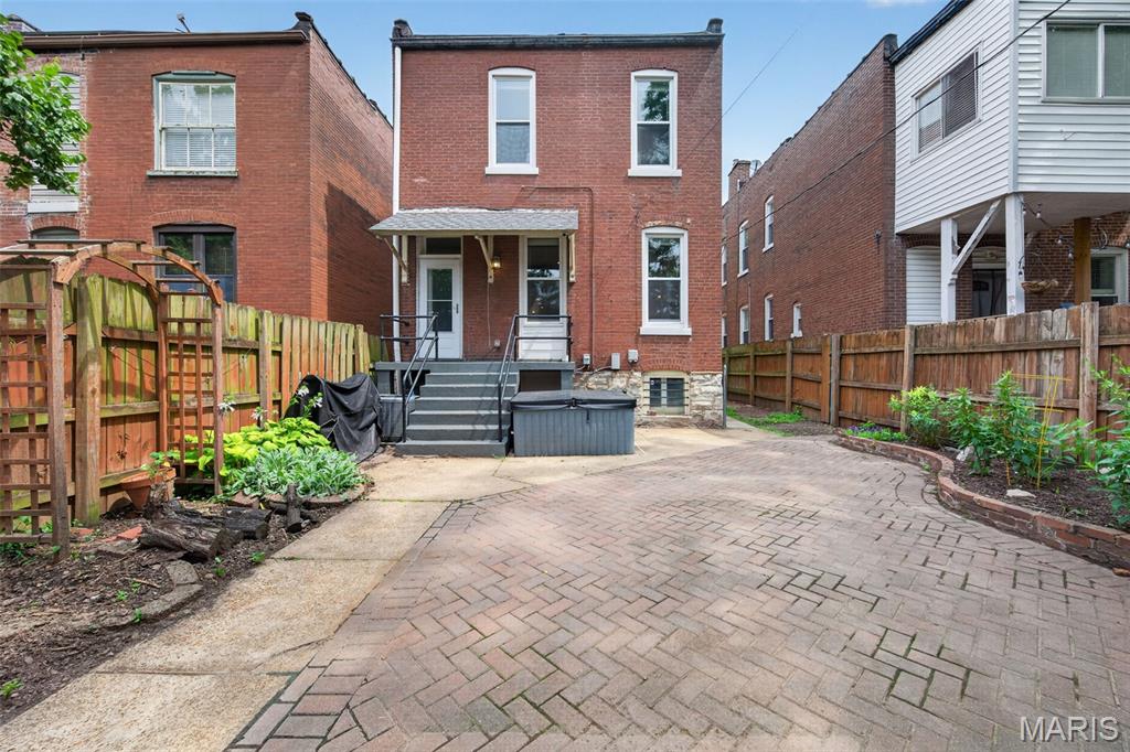 Nicholsons Add 01 - Residential