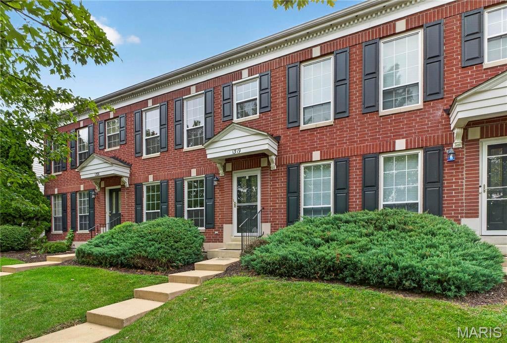 Estates At Parkview Two The - Residential