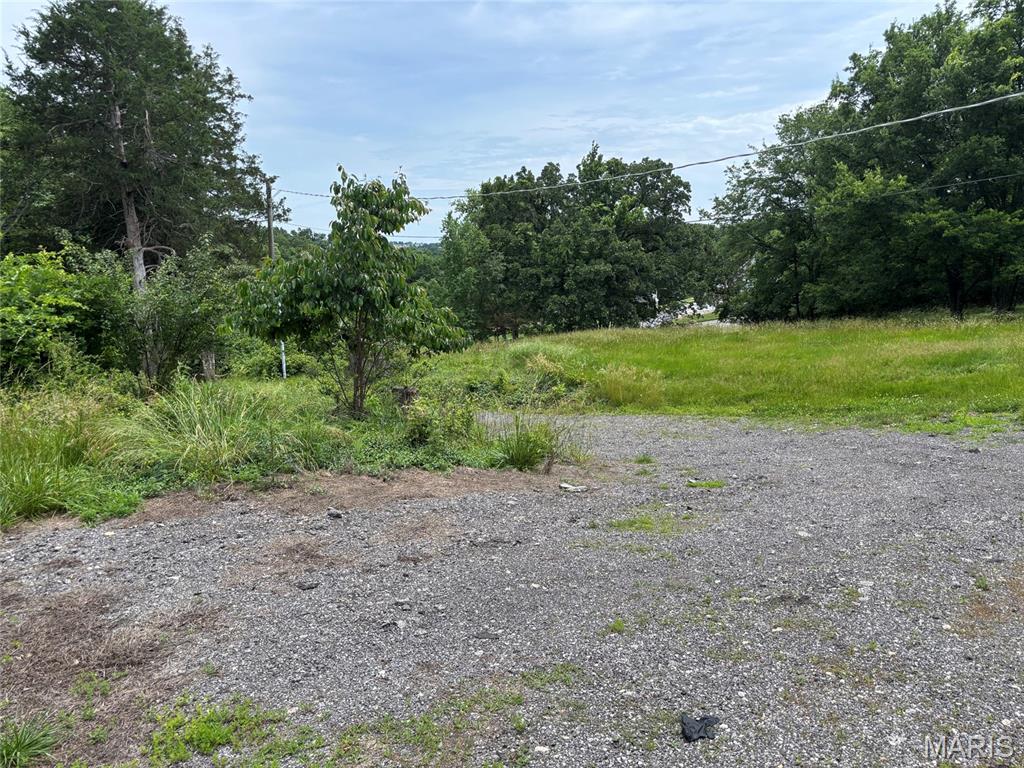 Just under 10 acres located in city of Arnold Mo.   Public water and sewer are available.   being sold as is.