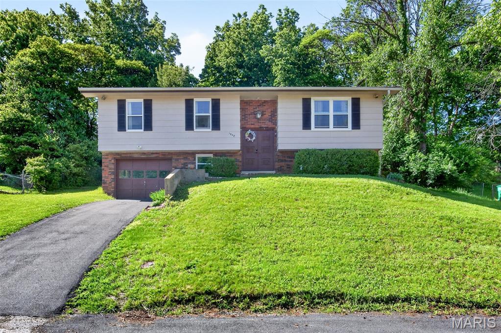 Welcome to 1948 Westbourne Way in desirable Fenton! This spacious 4-bedroom, 2.5-bath home offers the perfect blend of comfort, efficiency, and everyday functionality. The main level features a well-designed floor plan with inviting living spaces, ideal for both relaxing and entertaining. The kitchen flows seamlessly into the dining and living areas, creating an open and practical layout for modern living.
Upstairs, you’ll find generously sized bedrooms, including a comfortable primary suite with ample closet space and a private bath. Additional bedrooms offer flexibility for family, guests, or a home office.
The finished lower level expands your living space with a bedroom, full bath, and an additional sleeping room or office, offering excellent versatility for guests, extended family, or remote work. A brand-new driveway installed in April enhances curb appeal and convenience.
Enjoy the benefits of fully owned solar panels—no payments required, delivering long-term energy savings. The refrigerator, washer, and dryer all stay, adding even more value. This move-in-ready home combines smart upgrades with practical living in a great location.