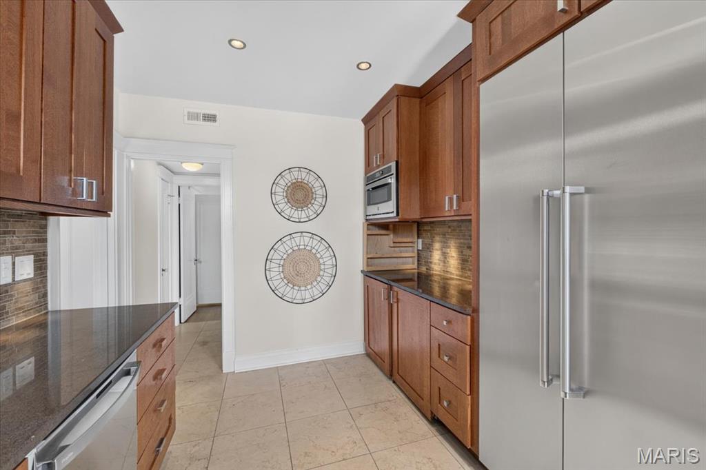 6320 Northwood Condo - Residential