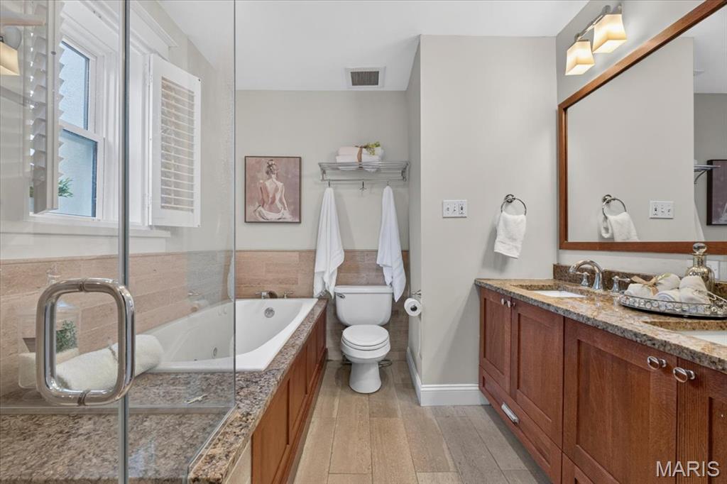 6320 Northwood Condo - Residential