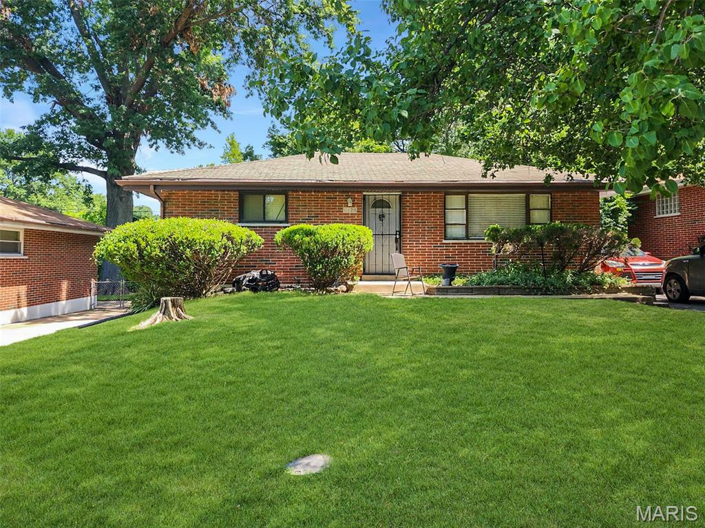 Great investment opportunity! This 2-bedroom, 1-bath brick ranch is currently tenant occupied and generating $650 per month in rental income. A solid addition to an investor's portfolio or a great opportunity for a buyer looking for an income-producing property. Tenant rights apply.