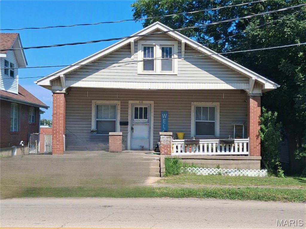 INVESTOR OPPORTUNITY! Looking for an affordable investment property with immediate rental potential? Take a look at this 3-bedroom, 1-bath home offering approximately 2.057 sq. ft. of living space! The home currently has a renter in place, providing an opportunity for an investor to add a rental property to their portfolio. It would also make a great option for a first-time homeowner looking to build equity and make a home their own. Situated on a large lot, this property offers plenty of outdoor space and potential. Whether you're looking to expand your rental portfolio or purchase your first home, this one is worth a look!