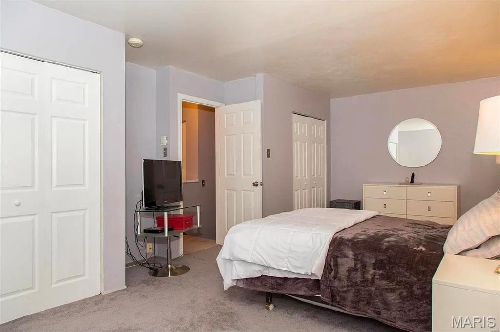 Hazelcrest Condo - Residential