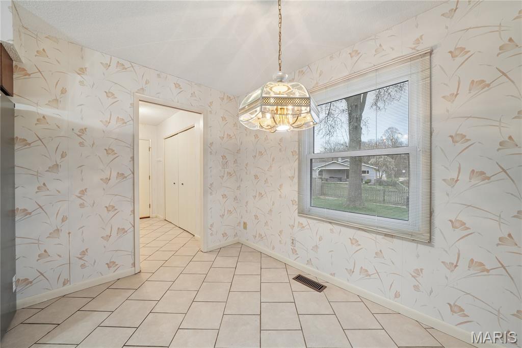 Lake On White Road - Residential