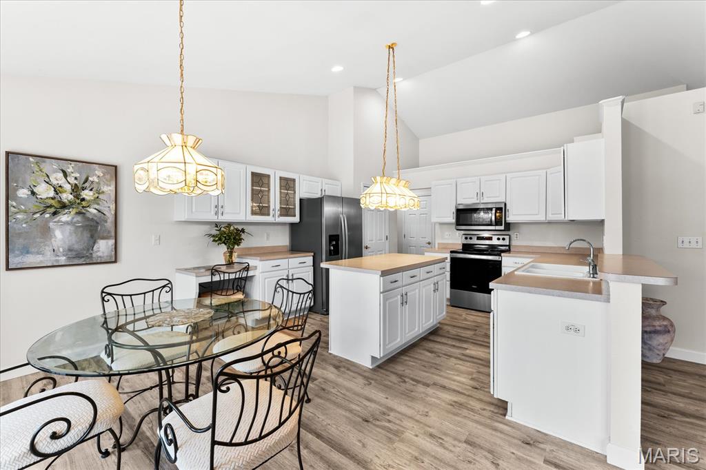 Manors At Woodfield 7th Add - Residential