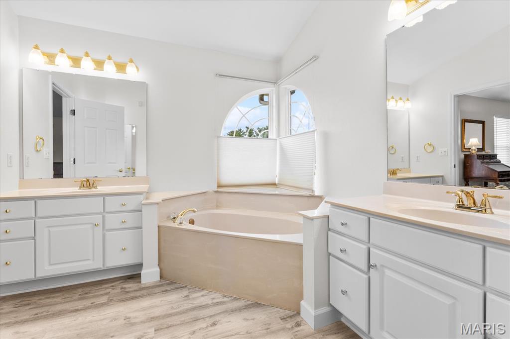 Manors At Woodfield 7th Add - Residential
